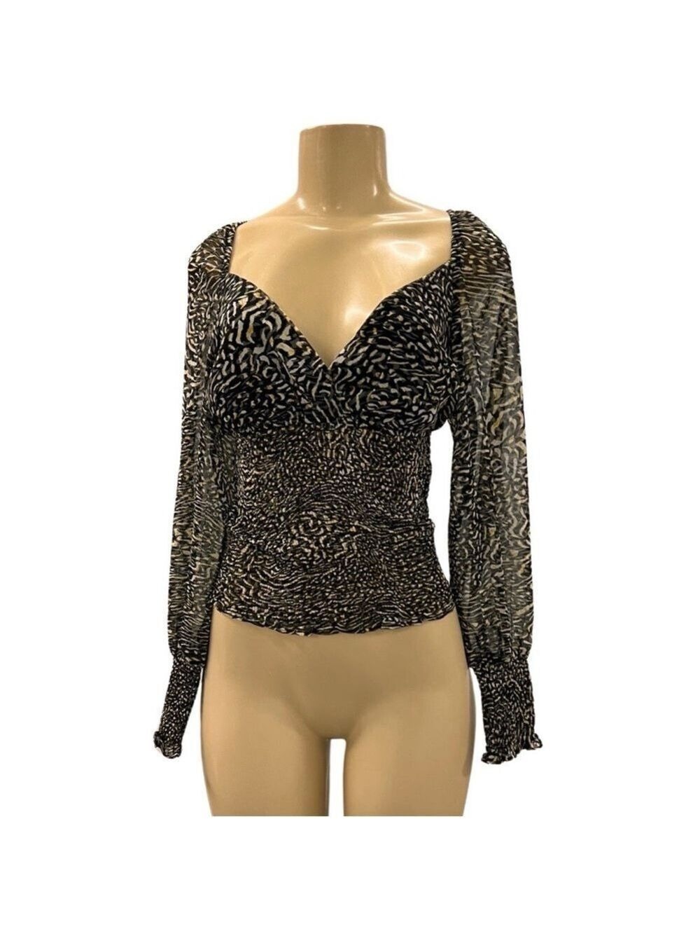 NWT $69 Steve Madden Print Top - Picture 4 of 8